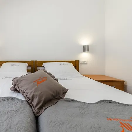 Croliday Alladin Zadar Apartment Vir
