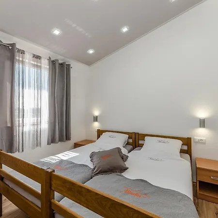 Croliday Alladin Zadar Apartment