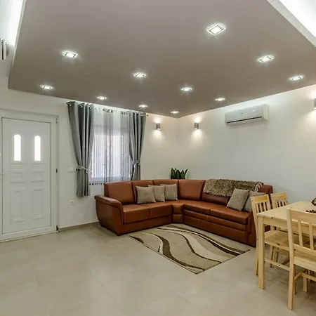Apartment Croliday Alladin Zadar Vir