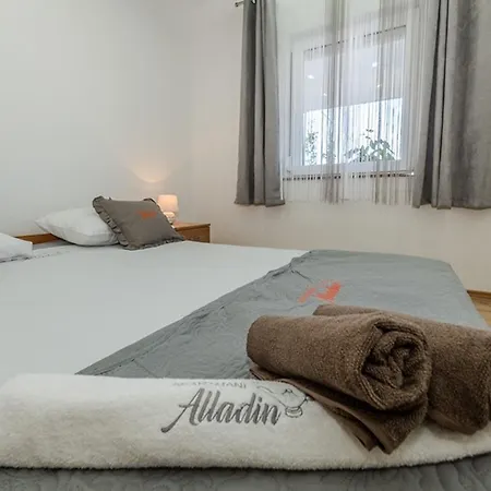 Croliday Alladin Zadar *