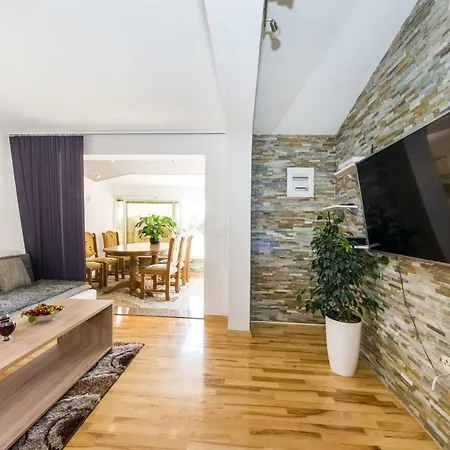 Croliday Alladin Zadar Apartment *